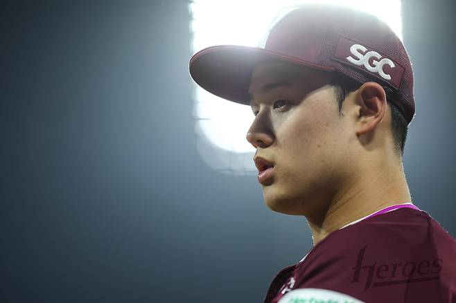 키움 히어로즈 신인 투수 정현우가 오는 6월 8일 LG 트윈스와의 고척스카이돔 홈 경기에 선발등판한다. 사진 키움 히어로즈