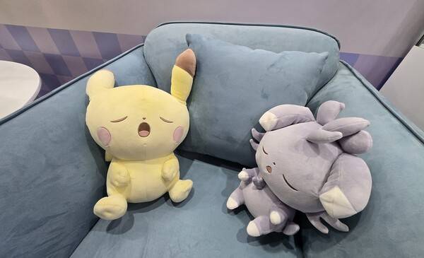 - 너무 편하게 자니까 저절로 졸음이 밀려왔다