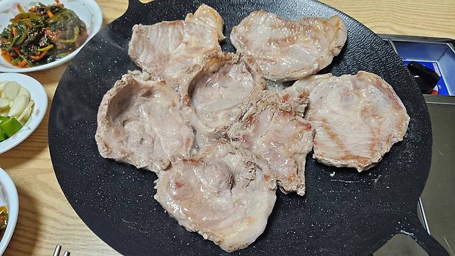 20250606_210145.jpg 저녁 아들 개인 훈련 후 돼지목살