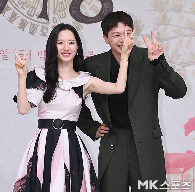 ‘귀궁’은 무녀 여리와 전생의 이무기 강철이, 그리고 왕실의 저주 팔척귀 사이에서 벌어지는 육신 쟁탈 로맨스를 그린 판타지 사극. 사진=천정환 기자