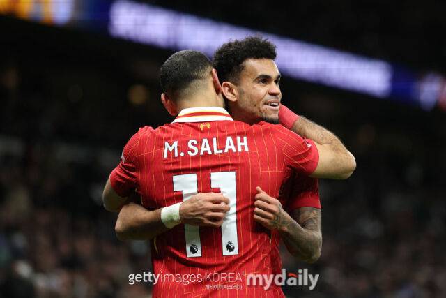 모하메드 살라와 루이스 디아스. /게티이미지코리아