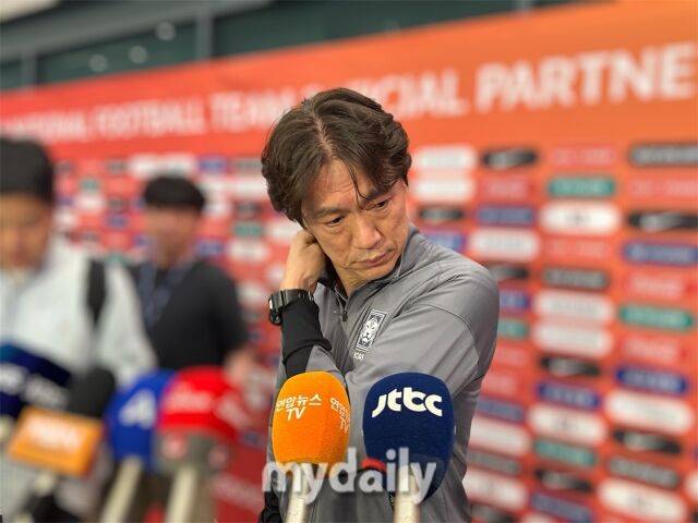 홍명보 대한민국 축구대표팀 감독./인천국제공항=노찬혁 기자
