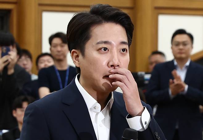 개혁신당 이준석 전 대선 후보가 지난 3일 서울 여의도 국회 의원회관에 마련된 제21대 대통령선거 개표상황실에서 입장을 밝히고 있다. 뉴스1