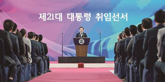 새 정부는 이번 선거를 기점으로 사회 통합의 기틀을 만들어야 한다.[사진｜뉴시스]