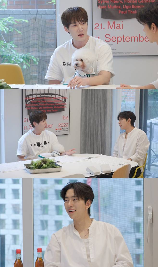 이번 ‘미운 우리 새끼’(미우새)에서는 윤현민의 깔끔하고 정돈된 ‘칼각 하우스’에 절친 최진혁과 의문의 여사친이 찾아오며 특별한 하루가 예고됐다. 윤현민은 평소답게 다림질까지 마친 완벽한 손님맞이로 진심을 다했고, 두 절친의 우정이 훈훈하게 그려졌다. 하지만 진짜 이야기의 시작은 최진혁이 준비한 특별한 소개였다. 과거 세 차례나 엇갈렸던 운명의 상대, 일본 유학생 여사친이 윤현민을 만나기 위해 직접 한국을 찾은 것이다. 혼수급 선물을 들고 나타난 그녀는 등장부터 모두를 놀라게 했고, “저 보고 싶어 했어요?”라는 대담한 멘트로 윤현민을 당황하게 만들었다. 과연 이들의 특별한 인연이 어떤 전개로 이어질지, 시청자들의 기대가 쏠리고 있다.