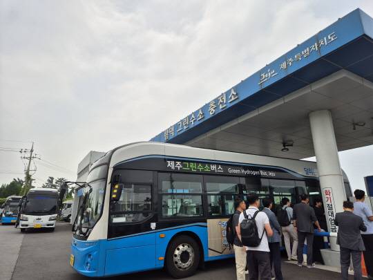 제주특별자치도 조천읍 함덕리에 위치한 함덕 그린수소 충전소. 사진=강승구 기자