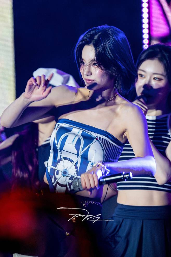 dd57dd1db389b2ba0d8576e049f8f7b6.jpg 예지 부산항축제 공연 고화질 사진