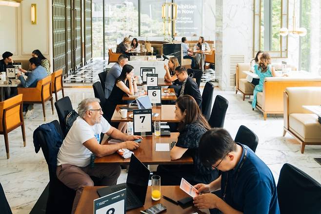 '커넥션스 럭셔리 서울 2025' 비즈니스 미팅 모습/사진=서울