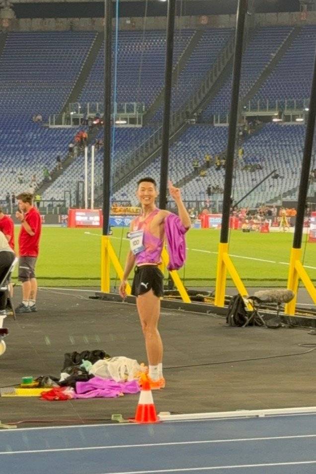 우상혁이 7일(한국시간) 이탈리아 스타디오 올림피코에서 열린 로마 다이아몬드리그대회에서 2m32를 넘어 우승했다. 시즌 기록을 수립하며 재도약을 기대케했다. 사진제공│대한육상연맹