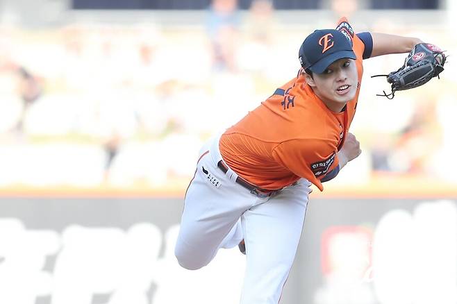 ▲ 피로도를 회복하고 있는 문동주가 복귀 후 보여줄 피칭에도 관심이 모이고 있다 ⓒ한화이글스