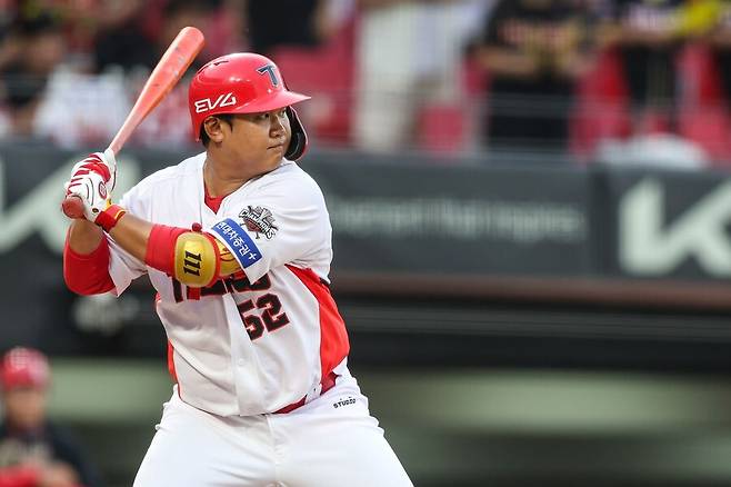 ▲ 추격의 솔로포와 동점 적시타를 치며 팀에 기여한 황대인 ⓒKIA타이거즈