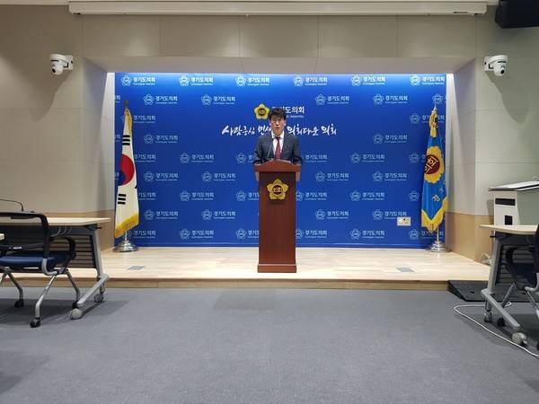 경기도의회 김민호(국힘·양주2) 의원이 언론 탄압, 성희롱 등 당내 비위를 방관하는 국민의힘 대표단이 책임을 져야 한다고 촉구했다.