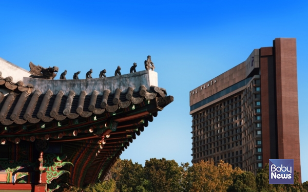 덕수궁에서 바라보는 더 플라자 전경. ⓒ한화호텔앤드리조트