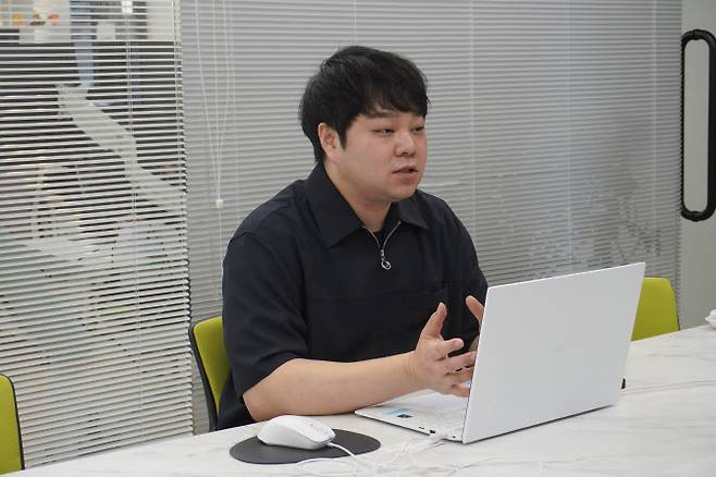 김호중 에이엠매니지먼트 대표가 이데일리와의 인터뷰에서 회사에 대해 설명하고 있다.(사진=에이엠매니지먼트)