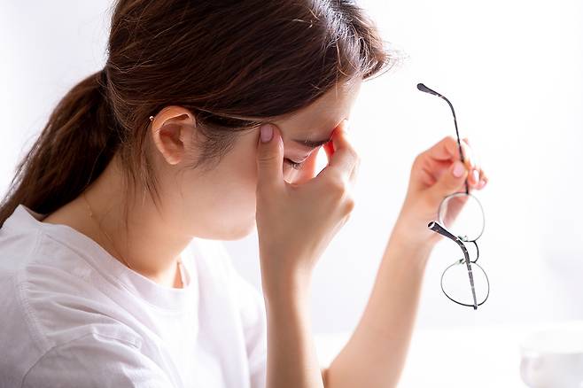 노인 뿐만 아니라 몸이 쇠약해진 사람, 면역력이 떨어진 사람, 어린이, 임신부는 폐렴 예방 및 빠른 대처에 신경 써야 한다.  [사진=클립아트코리아]