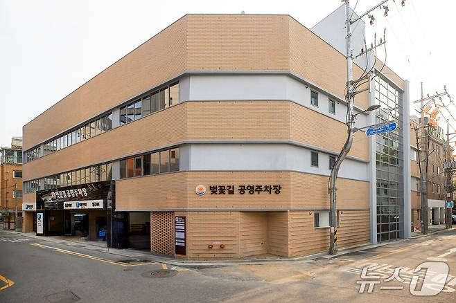 벚꽃길 공영주차장 외부 전경.(양천구청 제공)