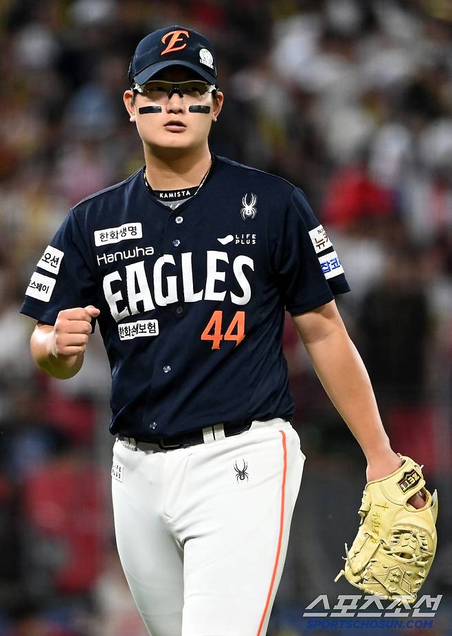 8일 광주 KIA챔피언스필드에서 열린 한화와 KIA의 경기, 8회말 한화 김서현이 실점 위기를 넘긴 후 기뻐하고 있다. 광주=허상욱 기자wook@sportschosun.com/2025.06.08/