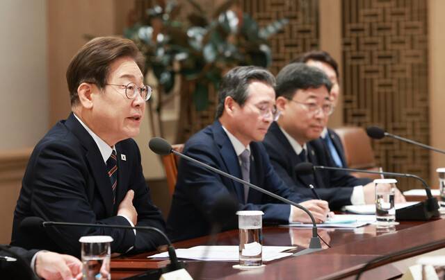 이재명 대통령이 9일 서울 용산 대통령실 청사에서 열린 비상경제점검 2차 태스크포스(TF)회의에서 발언하고 있다. 연합뉴스