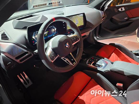 BMW '뉴 1 시리즈' 인테리어 [사진=김종성 기자]