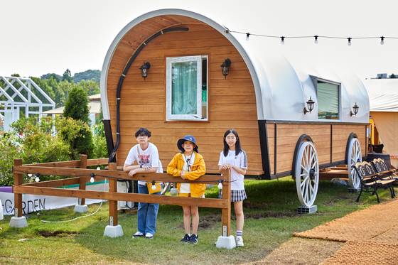 정원산업전·가든센터·가든퍼니처 특별전·가든 캠핑 등의 다양한 행사가 치러져 볼거리가 가득하다.