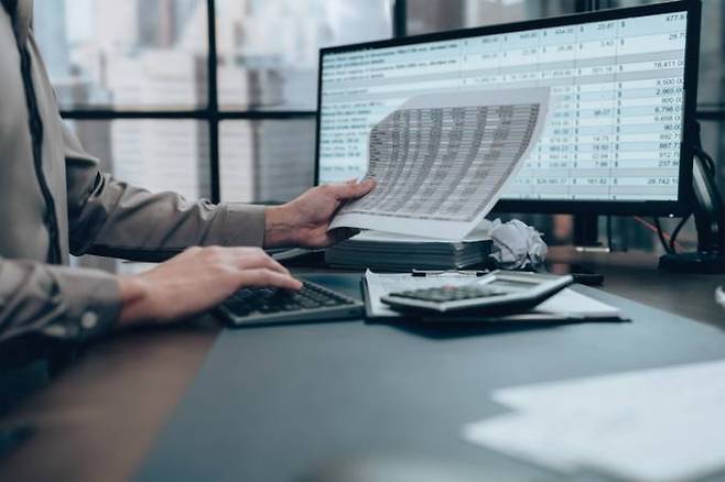 중국인 대상 건강보험 재정 수지가 적자에서 흑자로 전환한 것으로 나타났다. 게티이미지뱅크