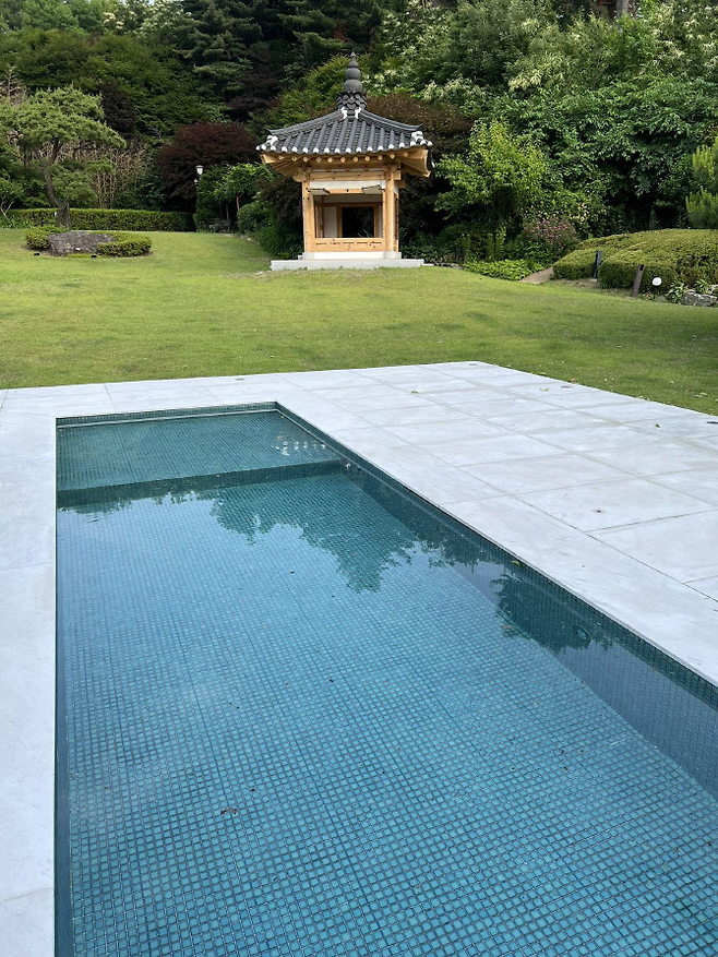 이재명 대통령 만찬 참석자 중 한명인 박홍근 의원은 7일 페이스북에 “여전히 격의없고 소탈한 모습에 든든하고도 뿌듯한 시간이었다”며 사진 5장을 게시했다. 박 의원이 게시한 사진 중 하나. [사진 출처 = 박홍근 의원 페이스북]