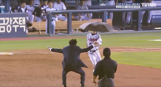 당시 상황. [TVING 중계 화면 캡처]