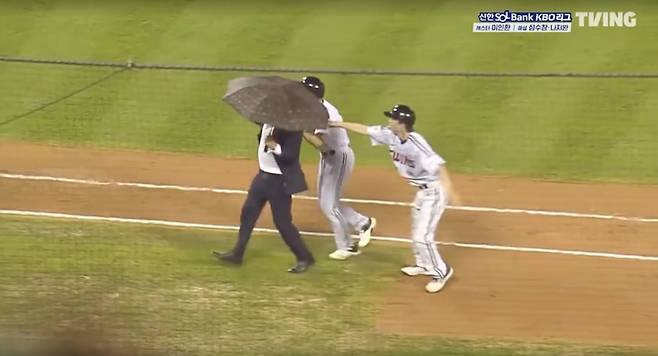 당시 상황. [TVING 중계 화면 캡처]