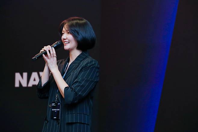 최수연 네이버 대표가 5일(현지시간) 미국 실리콘밸리에서 네이버 벤처스 네트워킹 행사에 참여해 발표를 진행했다. [네이버 제공]