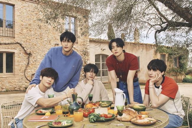 투모로우바이투게더/빅히트 뮤직