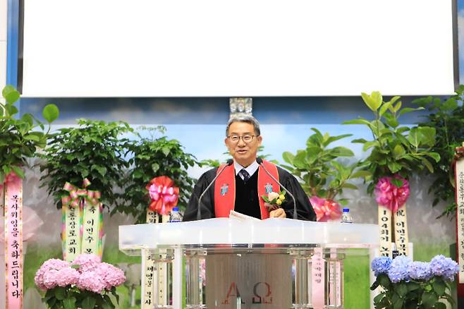 이민수 위임목사는 "남은 목회 여정도 사랑과 섬김으로 최선을 다하겠다"고 인사말을 전했다. 홍천중앙교회 제공