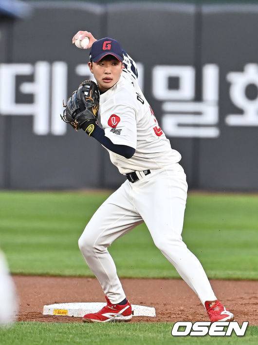 [OSEN=부산, 이석우 기자] 롯데 자이언츠 이호준 030 2025.05.02 / foto0307@osen.co.kr