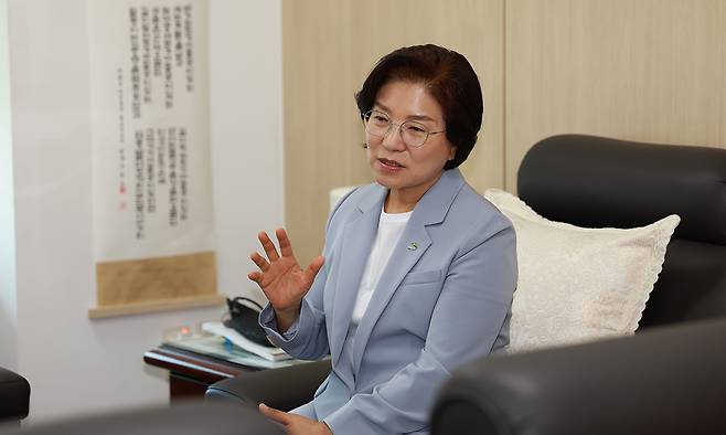 김미경 은평구청장은 “은평광역자원순환센터의 성공적 운영이 임기 내 최우선 목표”라며 “모범적인 친환경 시설이 되게 할 것”이라고 강조했다. 은평구 제공