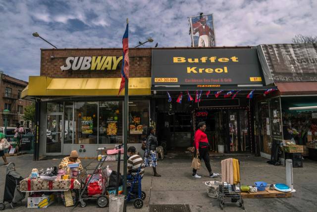 미국 뉴욕시 브루클린 구에 위치한 리틀 하이티(Little Haiti) 지역에서 식당들이 영업을 하고 있다. AFP연합뉴스