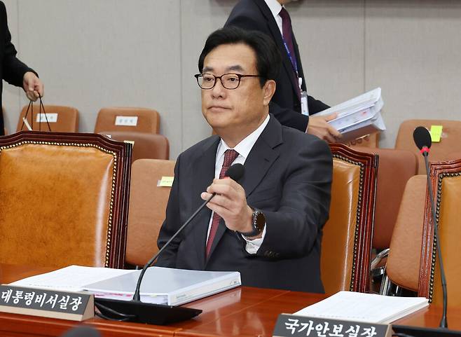 정진석 비서실장이 지난해 11월1일 서울 여의도 국회에서 열린 운영위원회의 대통령비서실과 국가안보실, 대통령 경호처 대상 국정감사에 출석해 자리하고 있다. ⓒ연합뉴스
