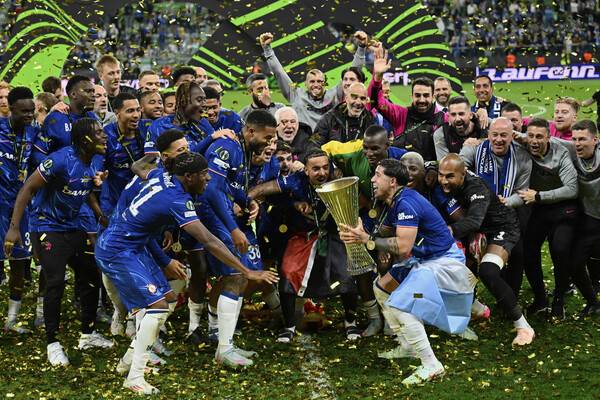 ▲ 올 시즌 유럽축구연맹(UEFA) 주관 클럽대항전 우승팀. 유로파리그(UEL) 토트넘 홋스퍼(사진 맨 위), 유로파 컨퍼런스리그(UECL) 첼시(사진 가운데), 챔피언스리그(UCL) 파리 생제르맹(사진 맨 아래) ⓒ연합뉴스/AP/AFP