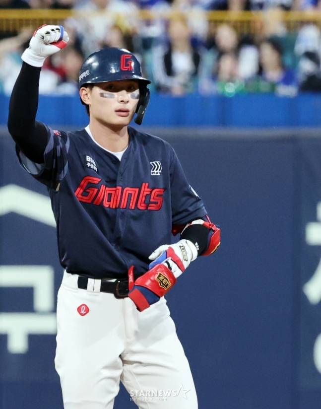 롯데 자이언츠 윤동희. /사진=강영조 선임기자