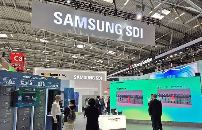 삼성SDI는 국내 배터리 3사 중 유일하게 올해 1분기 배터리 생산량이 지난해보다 줄었다.[사진｜뉴시스]