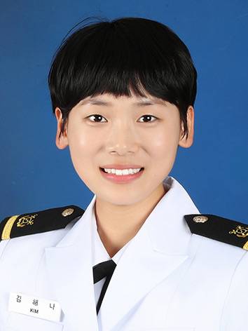 10일 잠실구장에서 시타자로 나서는 김해나 소위 [LG 트윈스 제공. 재판매 및 DB 금지]