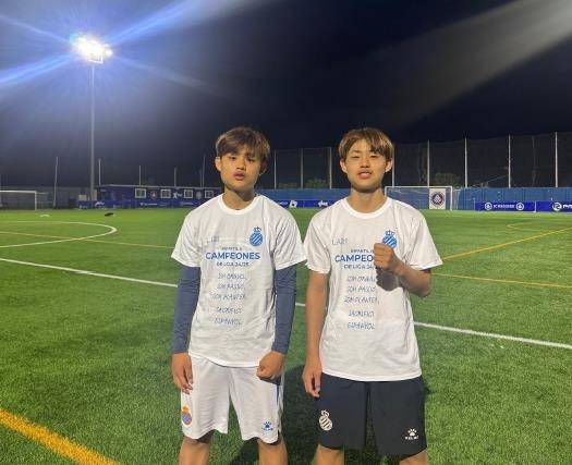 U-14 리그에서 우승한 쌍둥이 형제 [이정욱씨 제공. 재판매 및 DB금지]