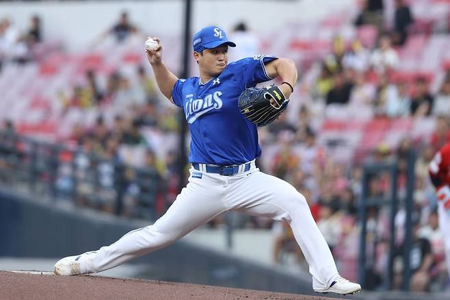 10일 오후 6시30분 광주 기아챔피언스필드에서 열린 '2025 신한 SOL 뱅크 KBO리그' 삼성 라이온즈와 KIA 타이거즈 경기에서 최원태가 호투 중이다. <삼성 라이온즈 제공>