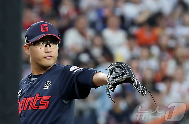 롯데 자이언츠 투수 박세웅은 3위 경쟁을 펼치는 KT 위즈, SSG 랜더스를 상대로 등판할 예정이다. 2025.5.23/뉴스1 ⓒ News1 김기남 기자