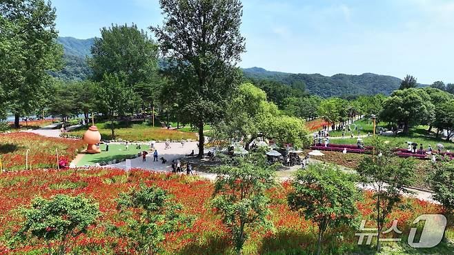 경기 가평군 자라섬 꽃 페스타(가평군 제공. 재판매 및 DB 금지)/뉴스1