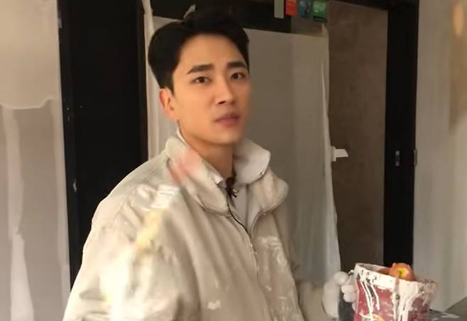 페인트 도장공으로 변신한 오지민. /유튜브 채널 ‘열현남아’