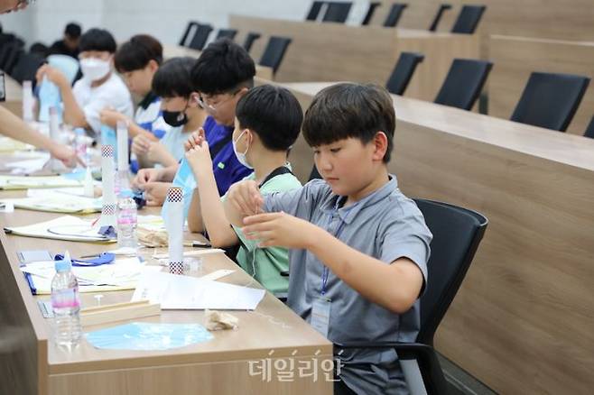 DGIST 과학창의학교 수업 예시 사진(참고용). ⓒ대구경북과학기술원