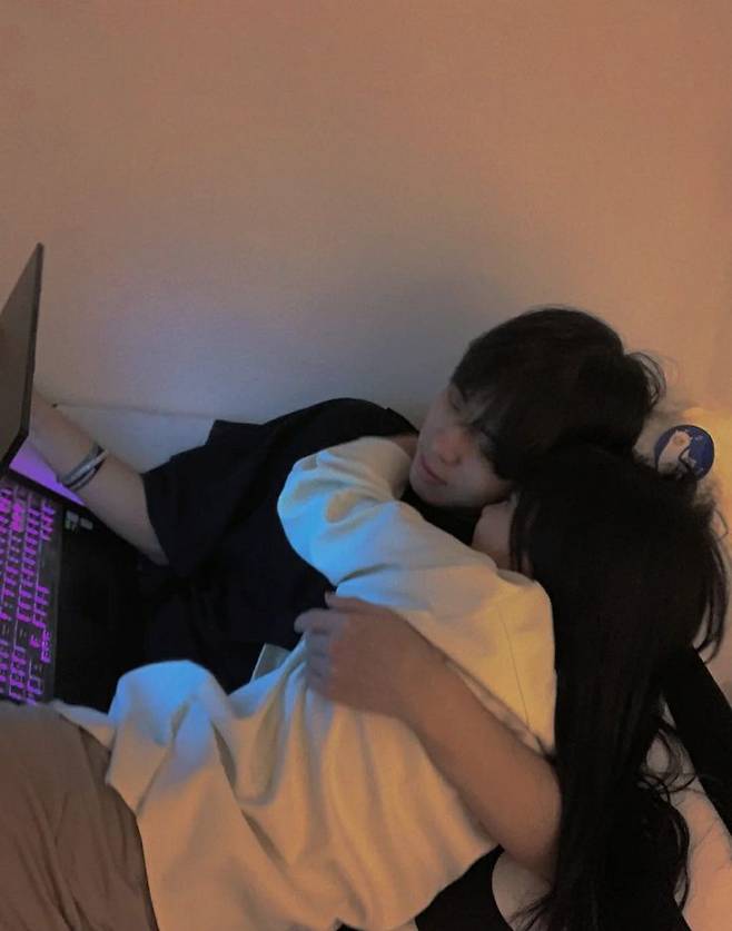 1000005170.jpg 요즘 시국에 커플들이 ㄹㅇ비상인 이유ㅋㅋ