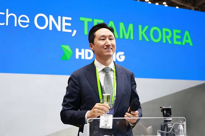 정기선 HD현대 수석부회장이 지난 5월 'MADEX 2025' 리셉션 행사에서 인사말을 하고 있다. HD현대 제공