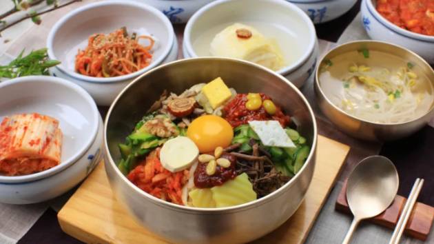 한국을 찾은 외국인 관광객 10명 중 8명은 여행 중 가장 즐긴 활동으로 '식도락 체험'을 꼽은 것으로 확인됐다. 사진은 한식. [사진=문화체육관광부]