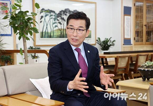 윤건영 충북교육감. [사진=아이뉴스24 DB]