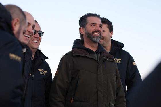 Donald Trump Jr., center, arrives in Nuuk, Greenland, on Jan. 7. [AP/YONHAP]